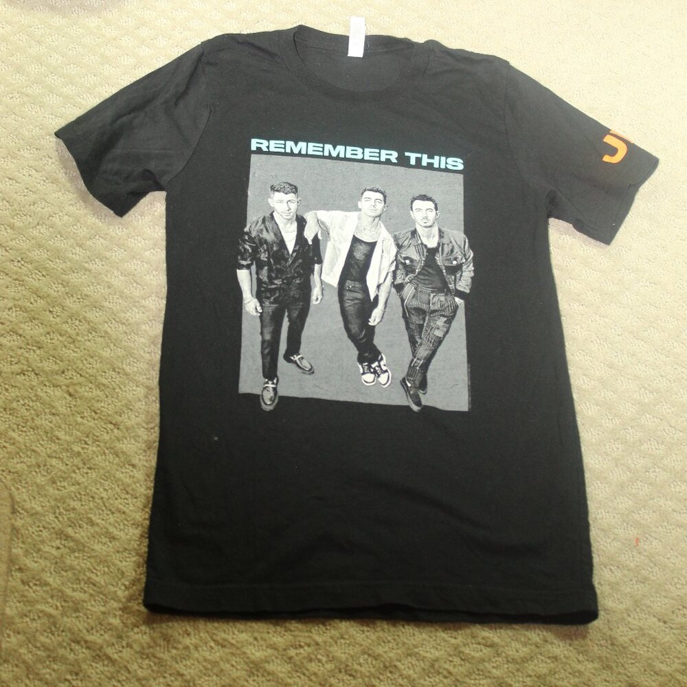 Jonas Brothers 2021 Concert Tour T-Shirt Size Small "Remember This" Tour Dates